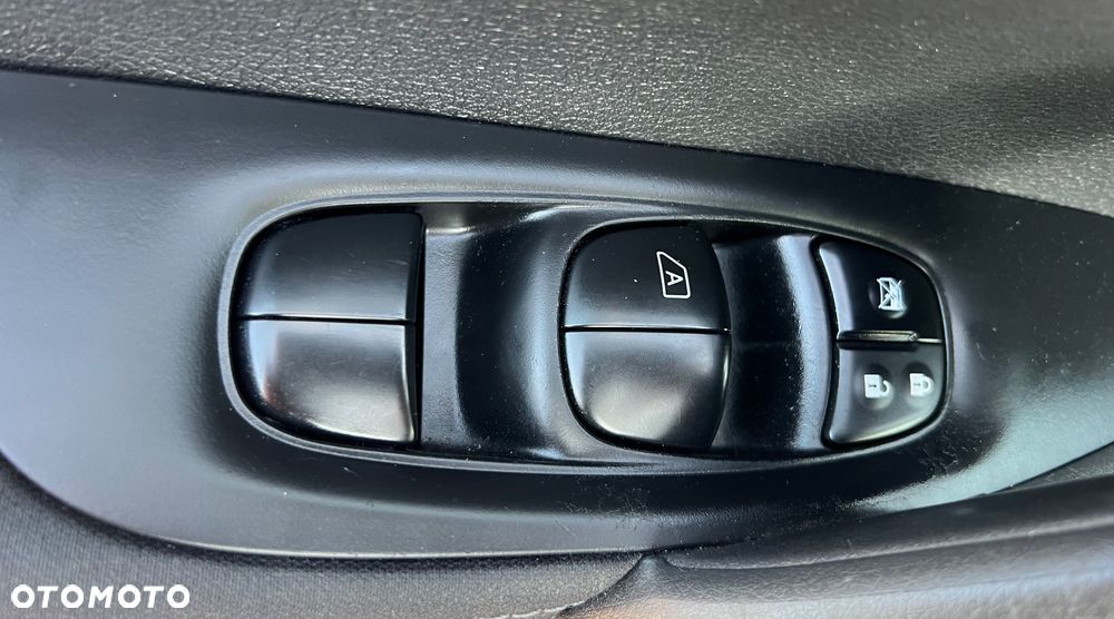 Nissan Qashqai 1.5 dCi Visia - 18