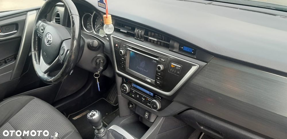 Toyota Auris 2.0 D-4D Life - 8