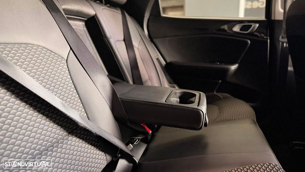 Kia XCeed 1.6 GDi PHEV Drive - 43