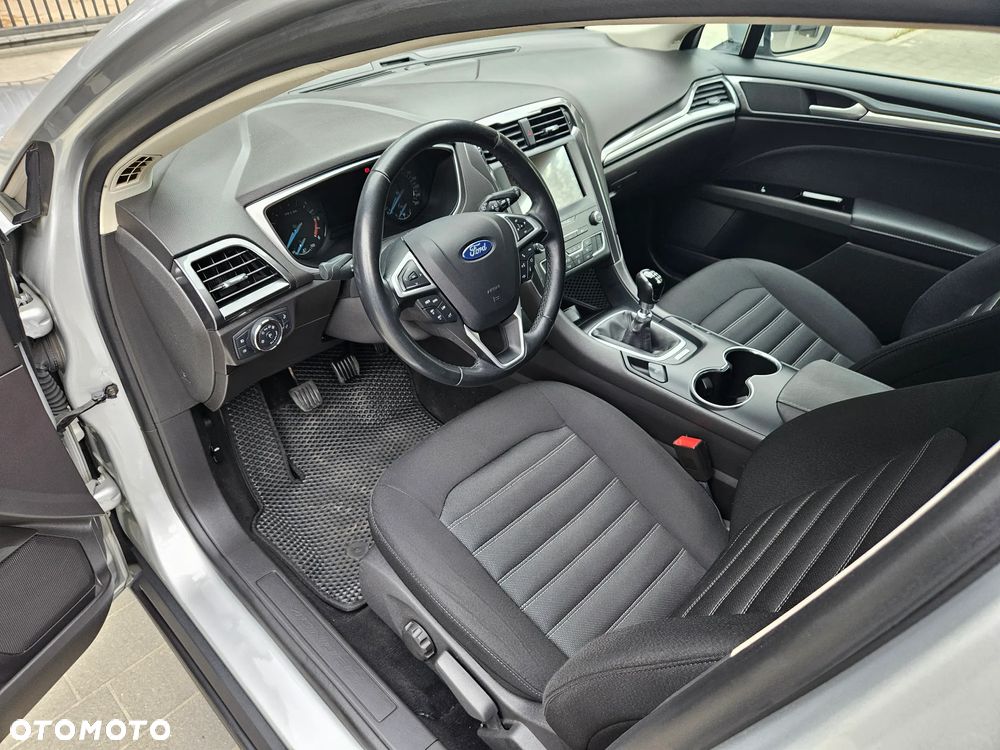 Ford Mondeo 2.0 TDCi Ambiente - 19