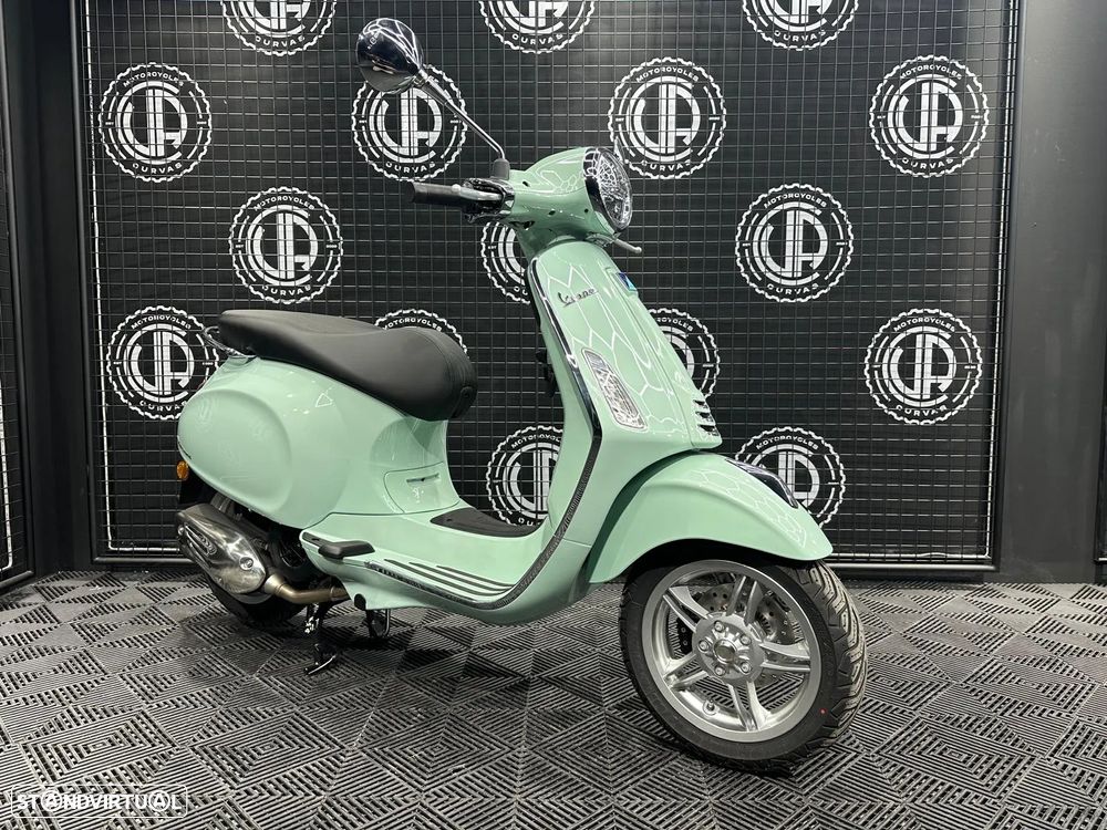 Vespa Primavera 125 - 1
