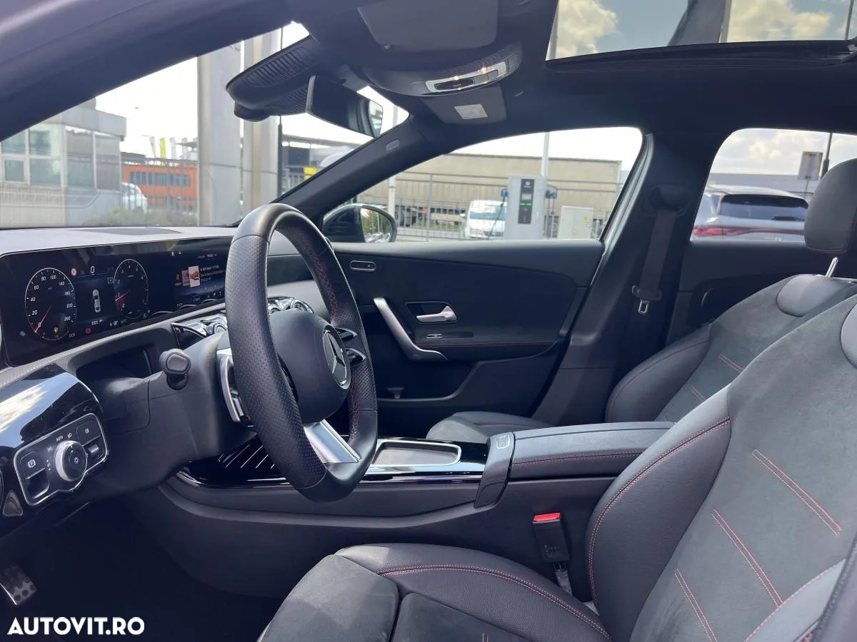 Mercedes-Benz A 220 4MATIC Sedan Aut. - 14