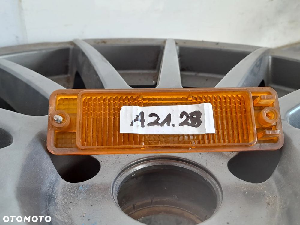 Klosz kierunkowskazu Volkswagen Golf MK2 ZKW 42609 - 5