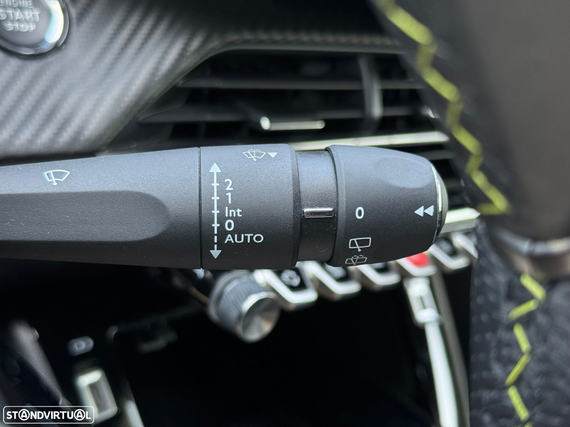 Peugeot e-2008 50 kWh GT - 36