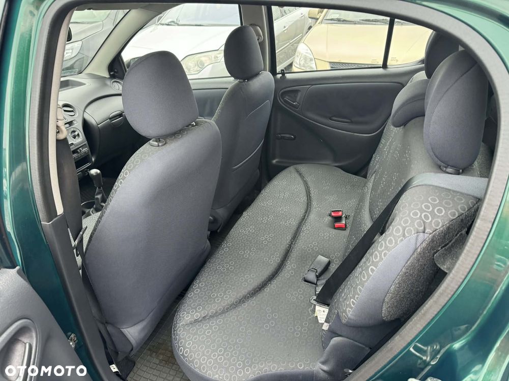 Toyota Yaris 1.0 Luna - 18