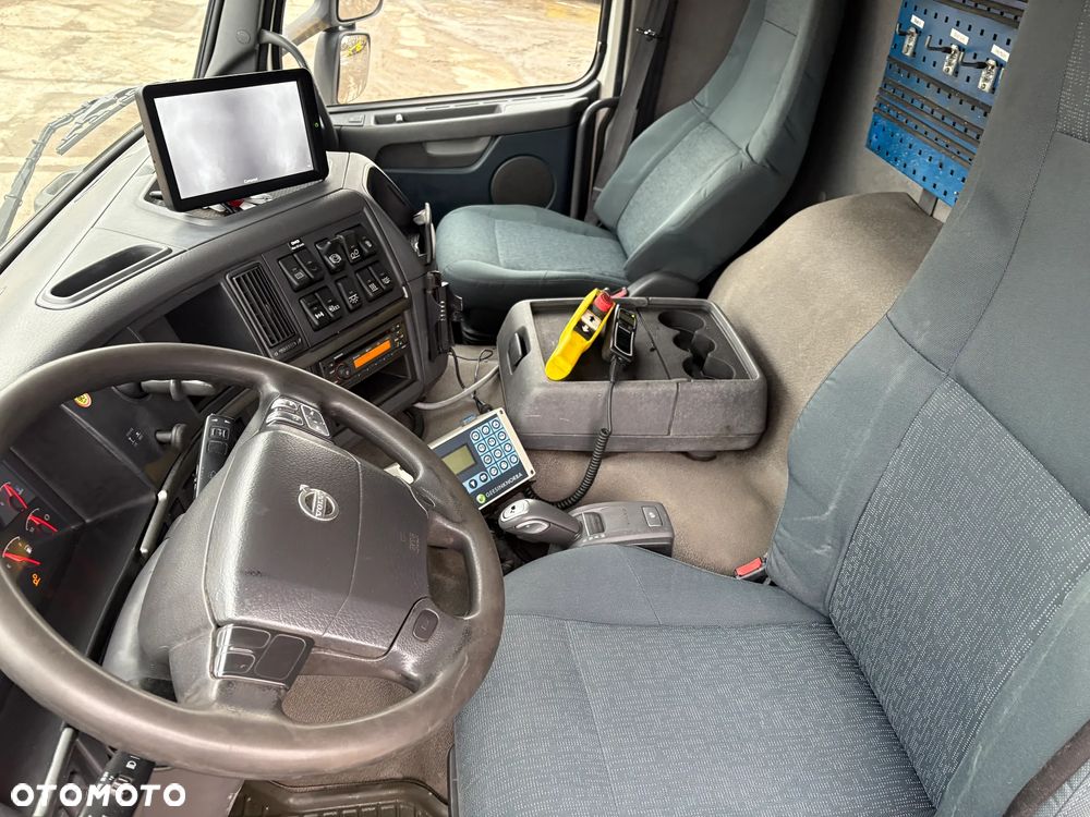 Volvo FM 330 EEV 6x2 / śmieciarka / 3 komory - 32