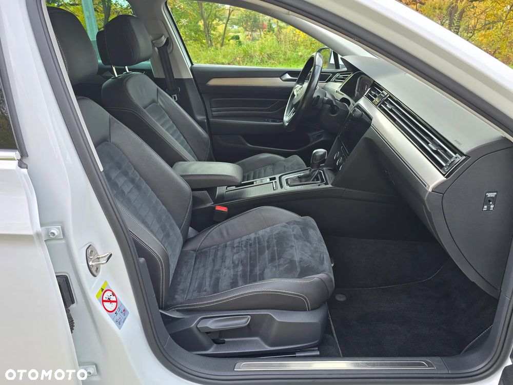 Volkswagen Passat 2.0 TDI Elegance DSG - 9