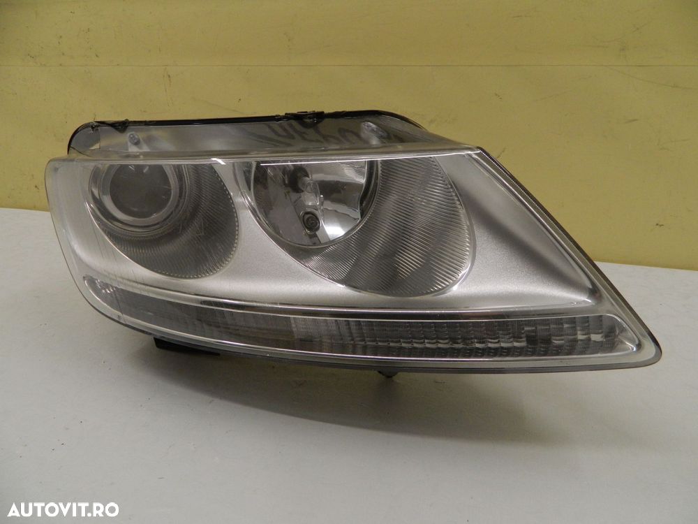 Far dreapta VW Phaeton Bi-Xenon, 2008, 2009, 2010,  cod origine 3D1941016N. - 3