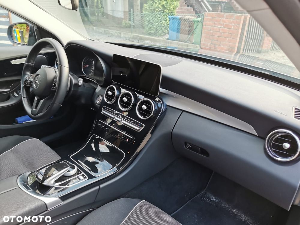Mercedes-Benz Klasa C 200 d 9G-TRONIC Avantgarde - 12