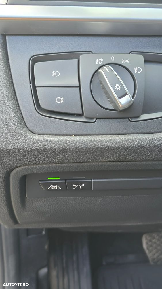 BMW Seria 3 320d Aut. Sport Line - 7