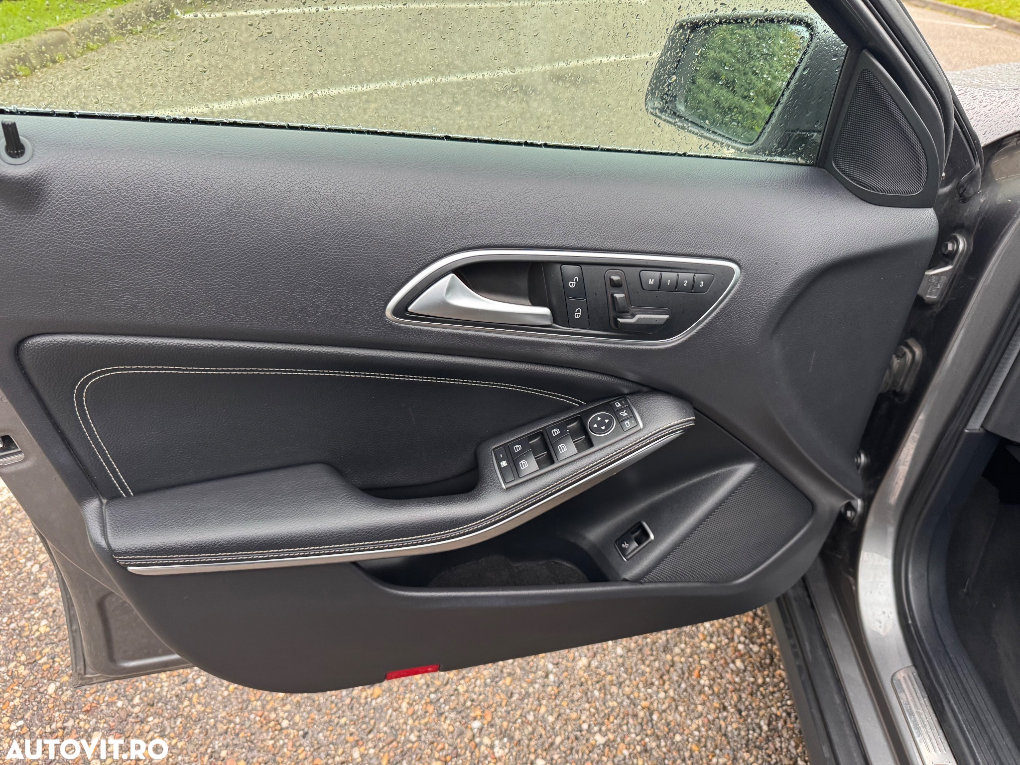Mercedes-Benz GLA 220 CDI 4Matic 7G-DCT Urban - 30