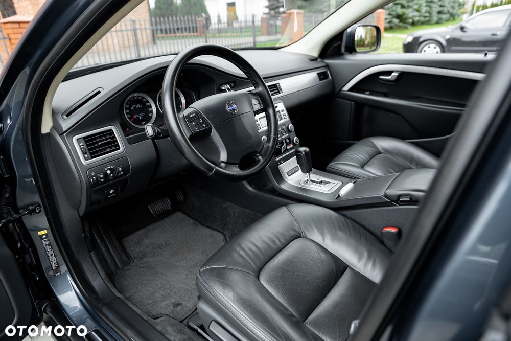 Volvo XC 70 D5 AWD Momentum - 14