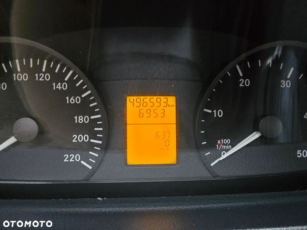 Mercedes-Benz Vito - 15