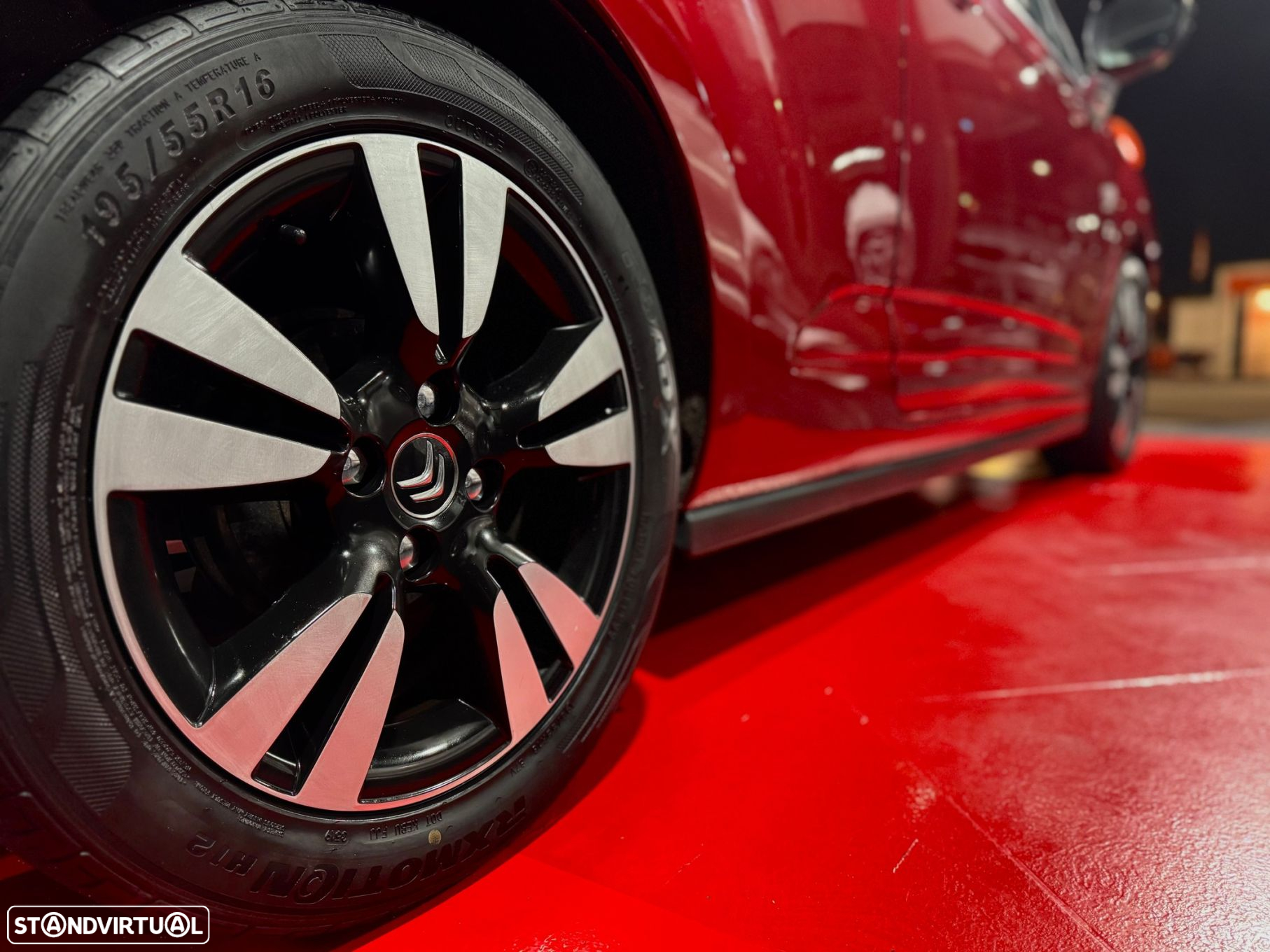 Citroën DS3 1.6 HDi Airdream So Chic - 24