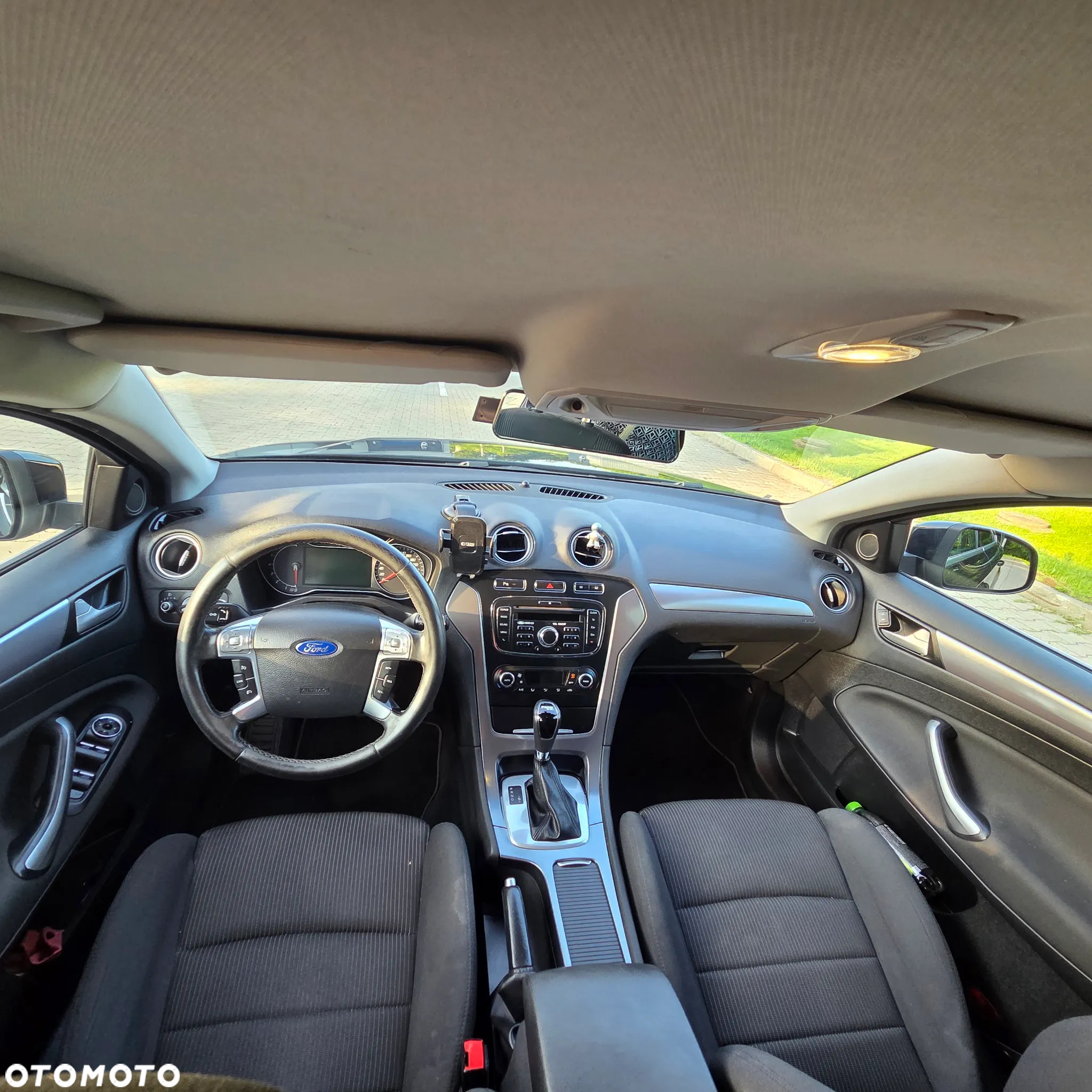 Ford Mondeo 2.0 EcoBoost Titanium - 29