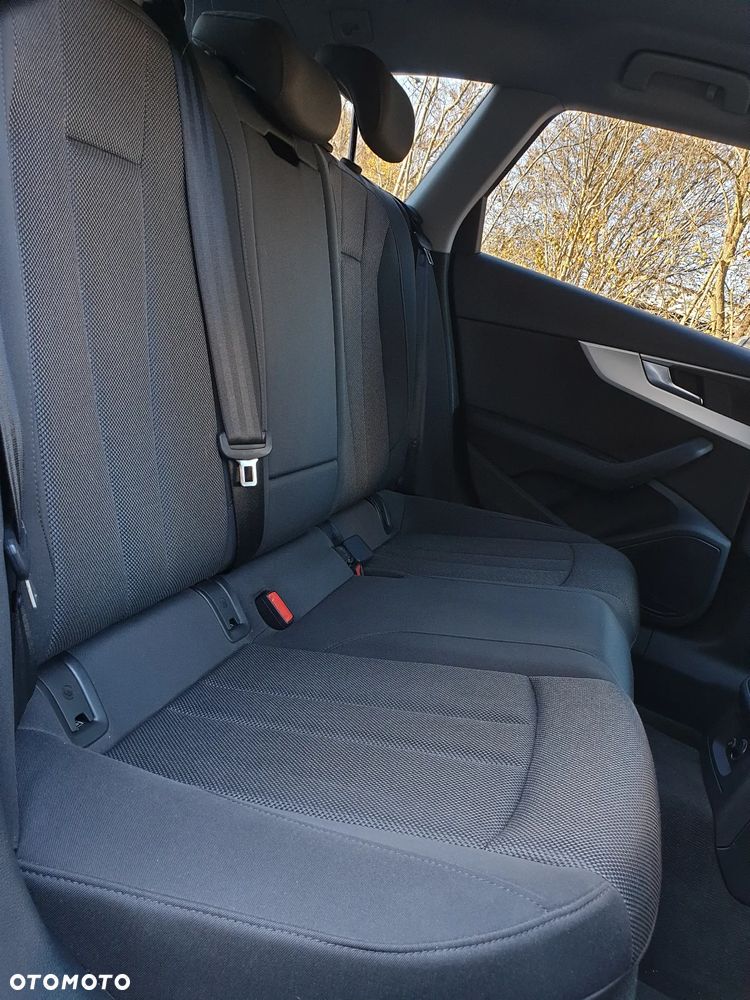 Audi A4 Avant 2.0 TDI ultra design - 34