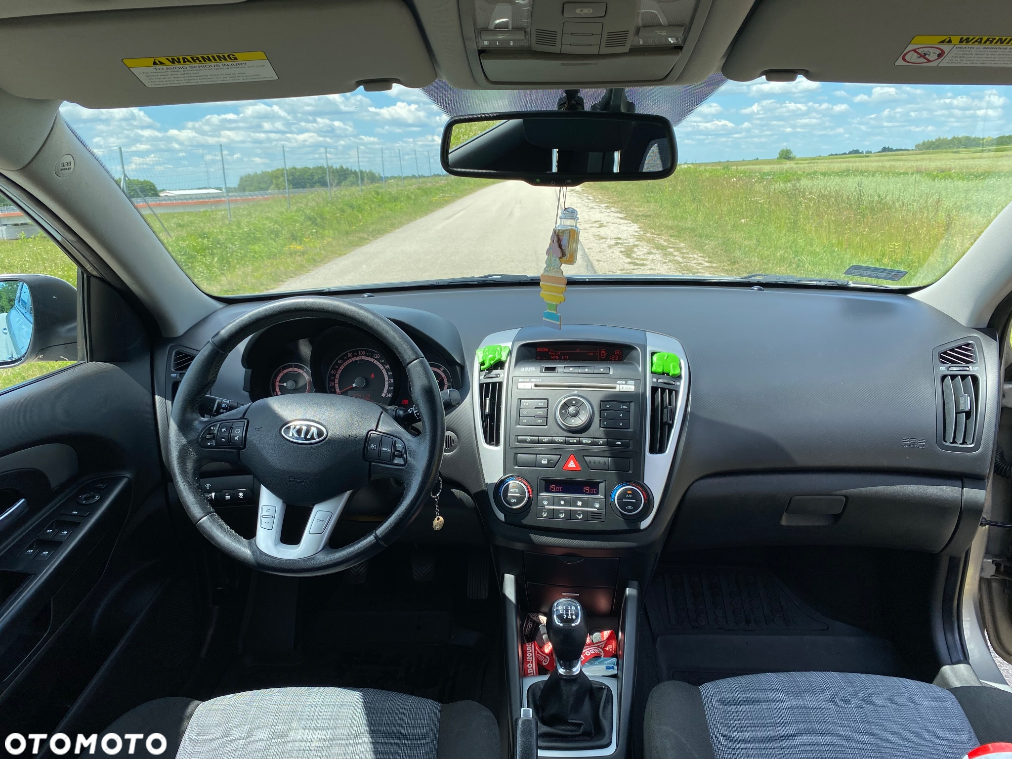 Kia Ceed - 12