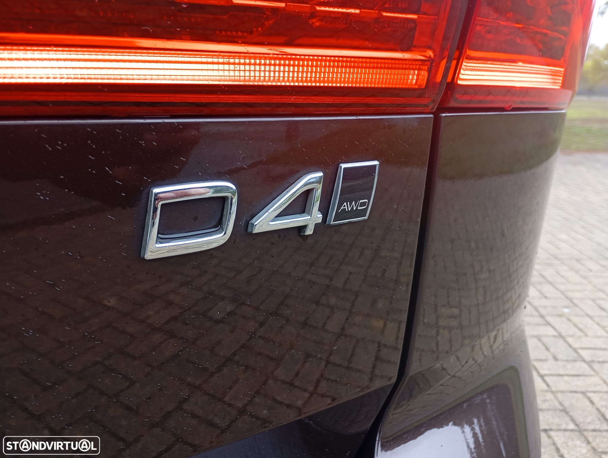 Volvo XC 60 2.0 D4 Momentum AWD Geartronic - 44