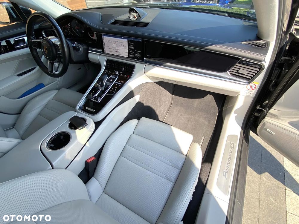Porsche Panamera 4S Diesel - 36