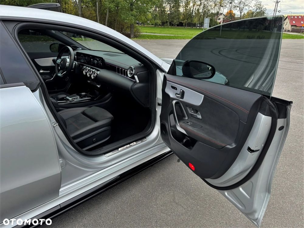 Mercedes-Benz CLA AMG 35 4Matic AMG Speedshift 7G-DCT - 19