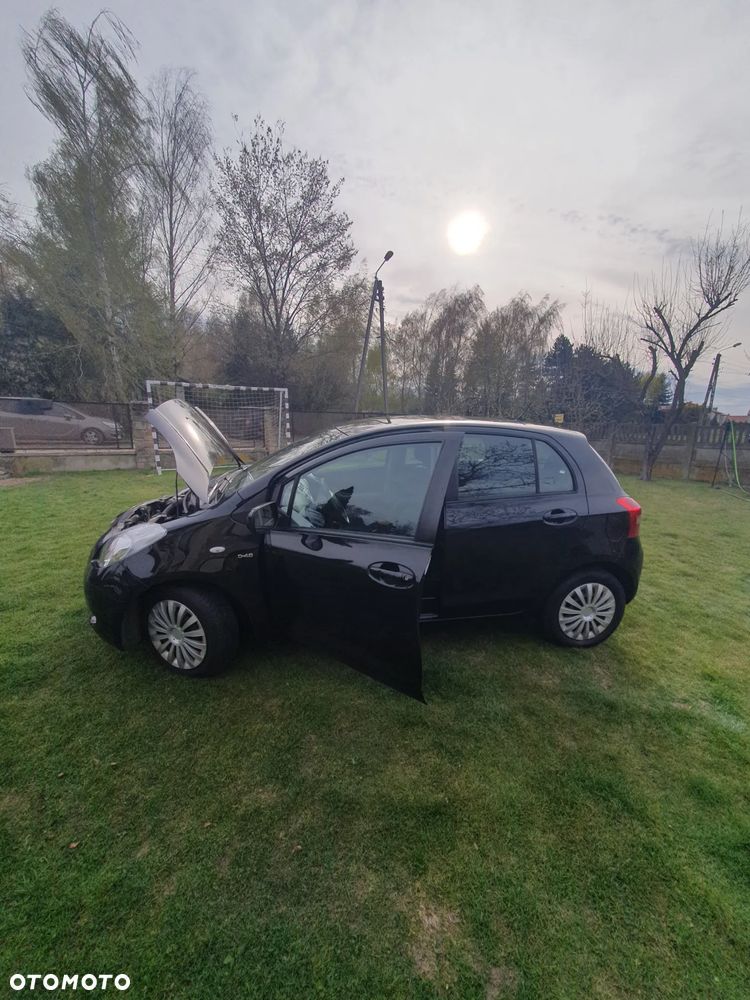 Toyota Yaris - 7