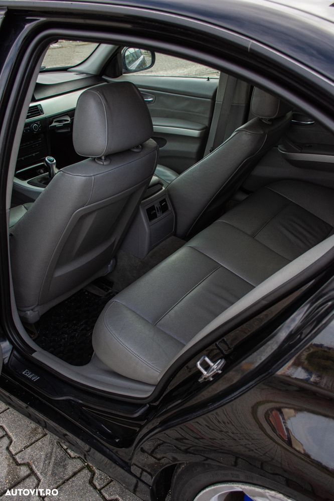 BMW Seria 3 318d - 10