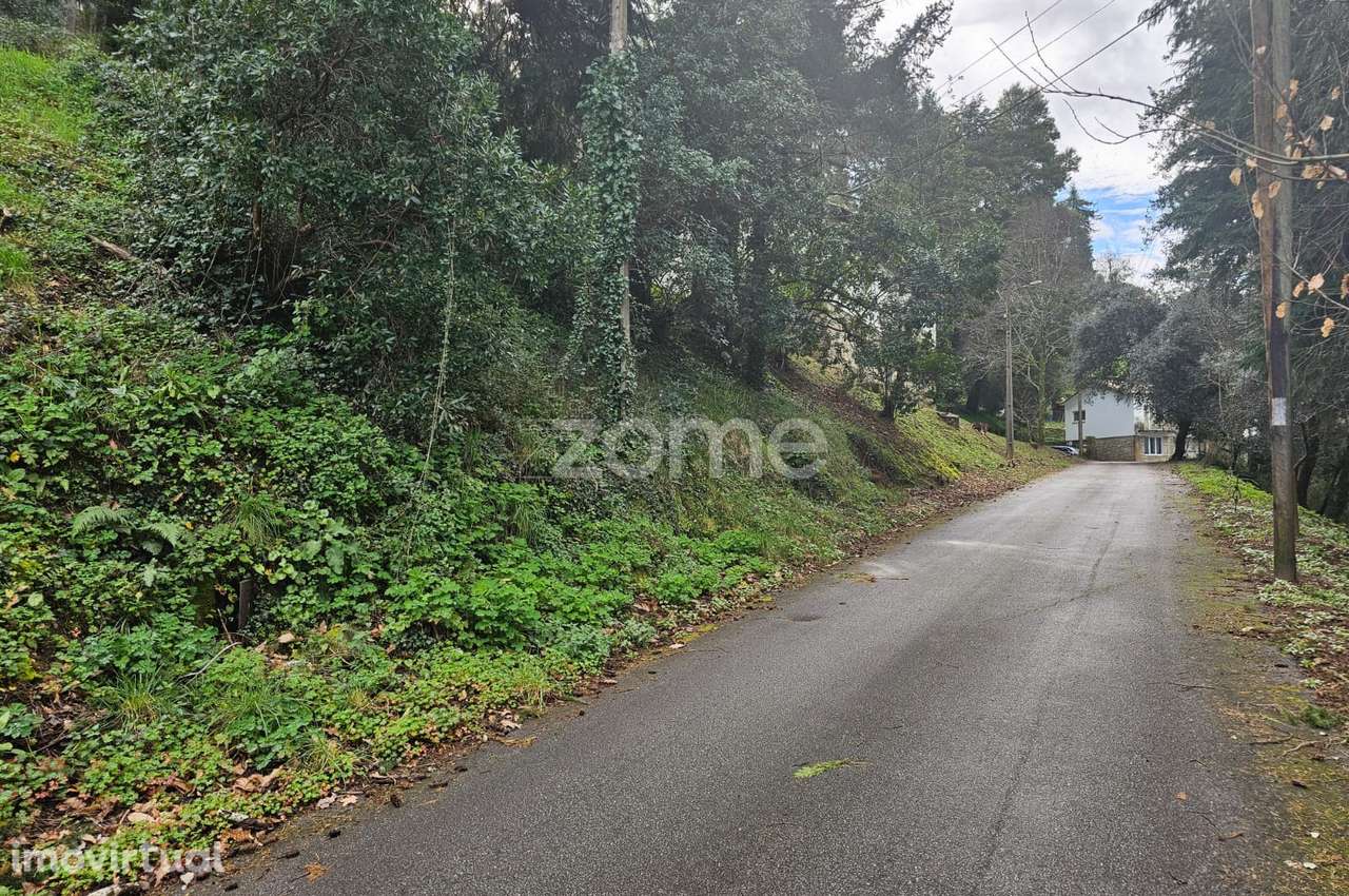 Terreno em Ferral(Sidrós), com bons acessos e vista para a barragem. - Grande imagem: 2/12