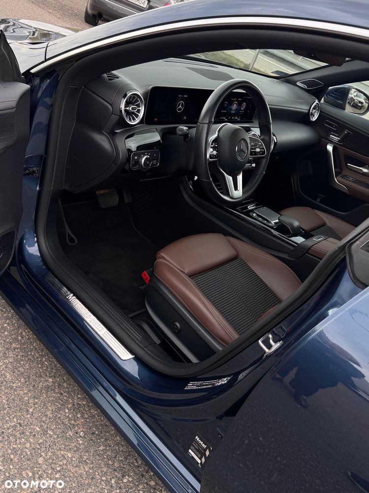 Mercedes-Benz CLA 220 4-Matic 7G-DCT - 6