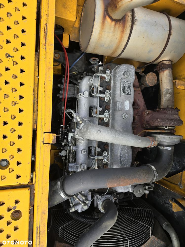 JCB JS 220 LC SALON PL - 6