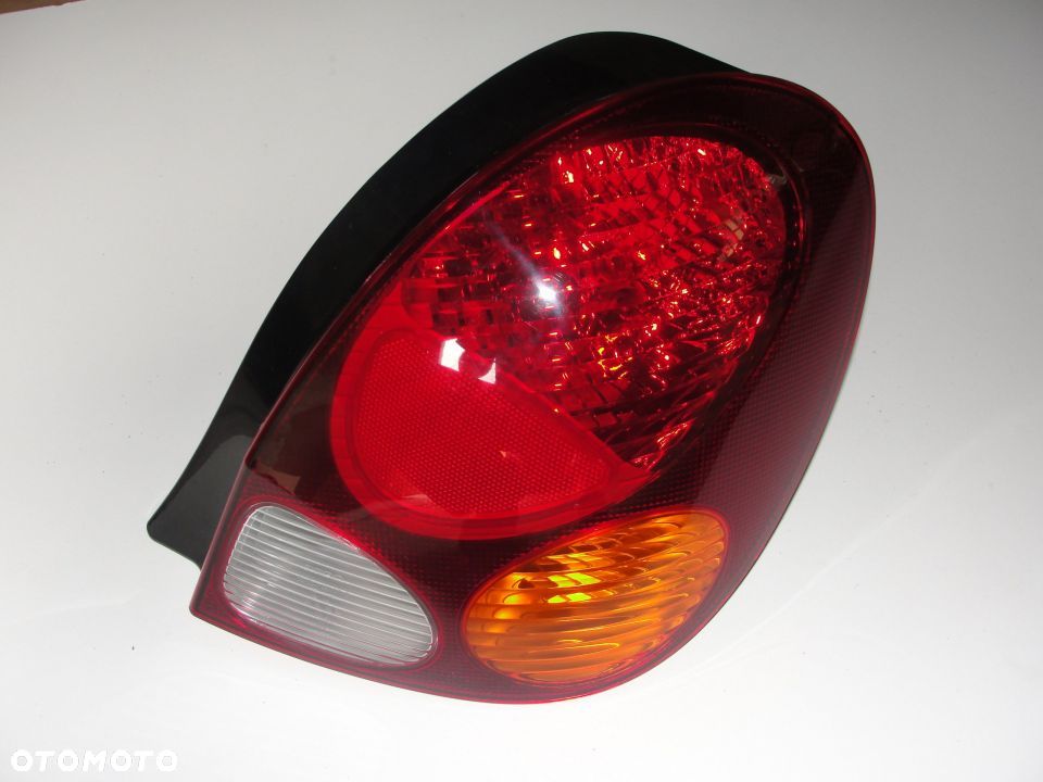 LAMPA TYLNA PRAWA TOYOTA COROLLA 97-01 5D DEPO - 1