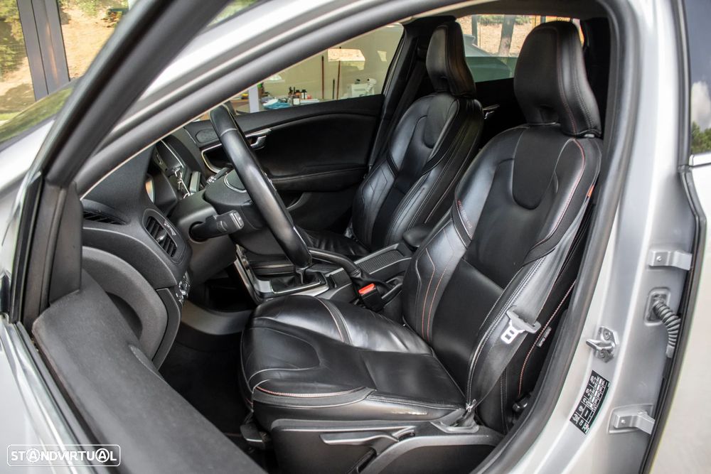 Volvo V40 Cross Country 2.0 D2 Volvo Ocean Race - 26