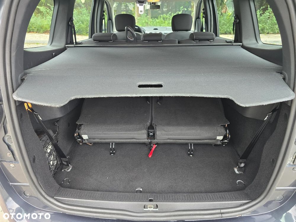 Dacia Lodgy dCi 90 Essential - 18