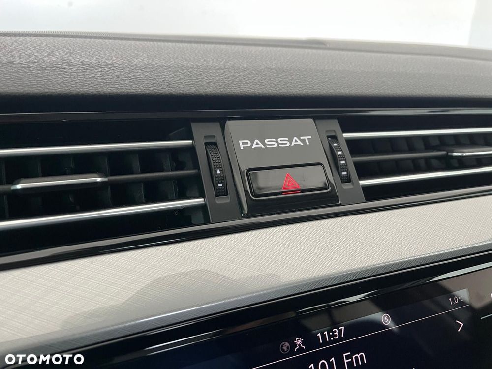 Volkswagen Passat - 25