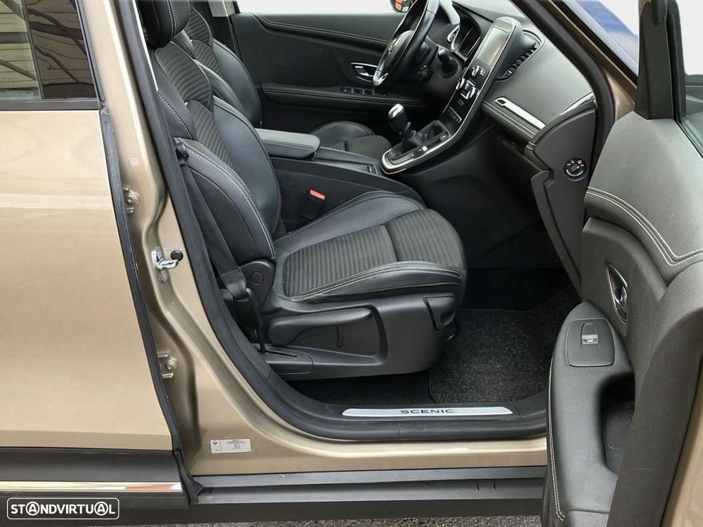 Renault Scénic - 18