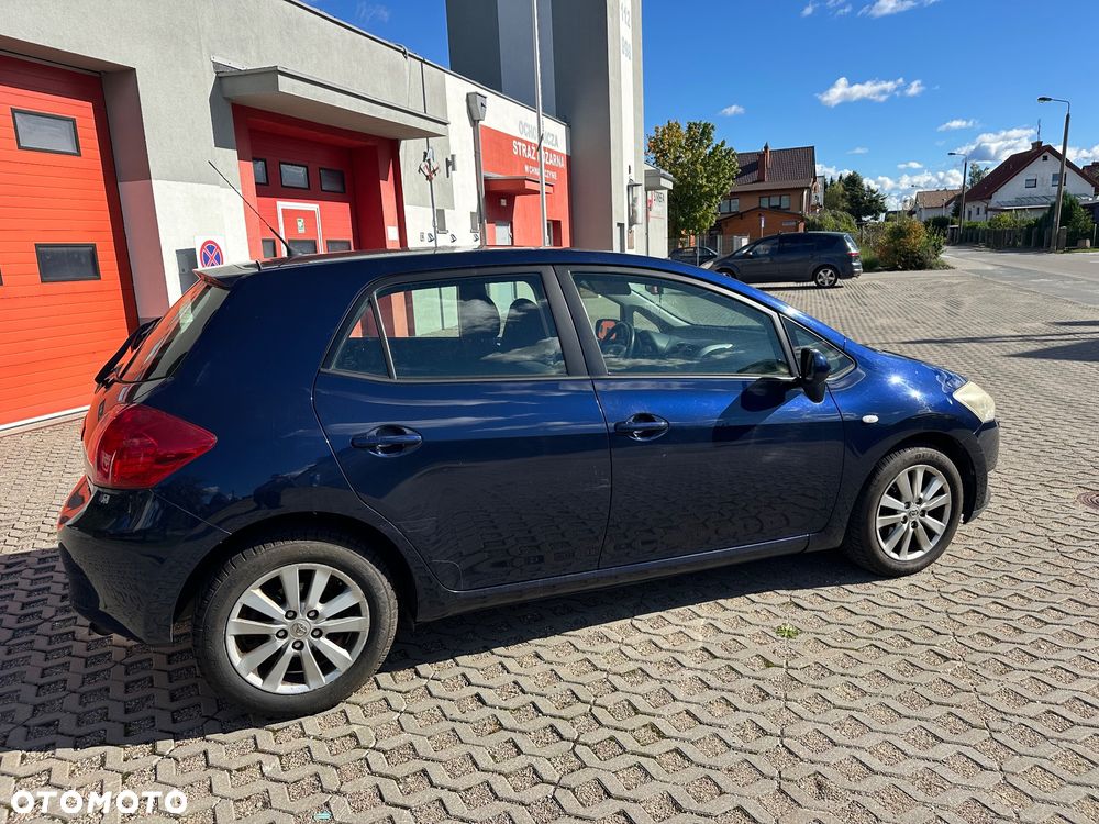 Toyota Auris 2.0 D-4D Premium - 11