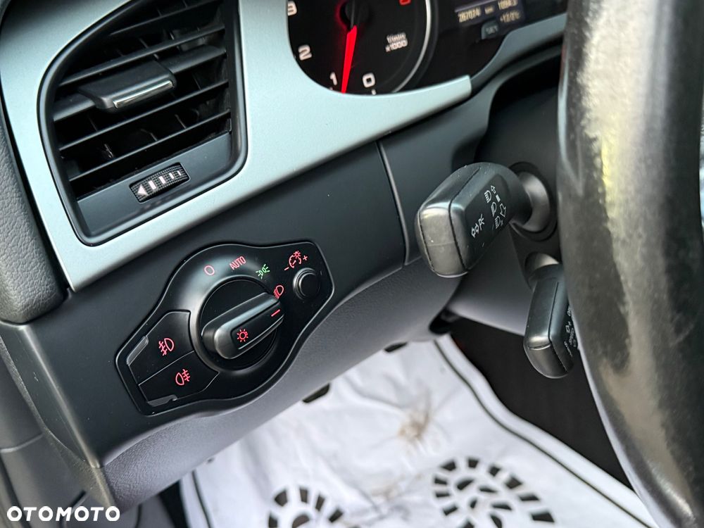 Audi A4 Avant 2.0 TFSI Attraction - 13