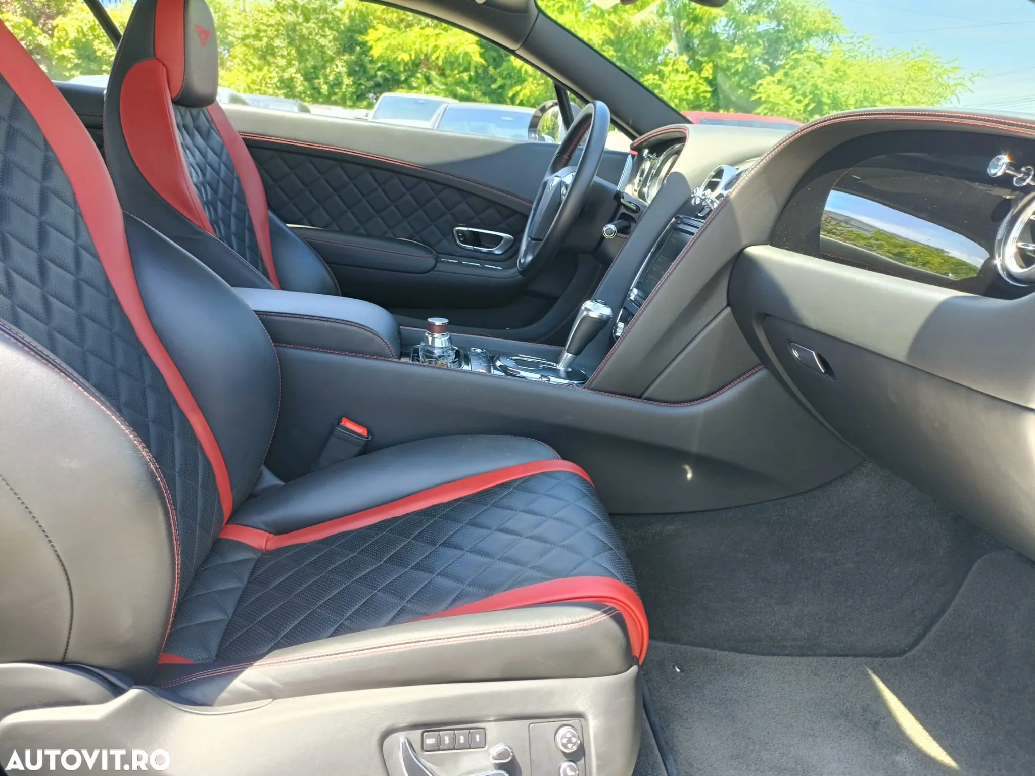 Bentley Continental GTC V8 - 23