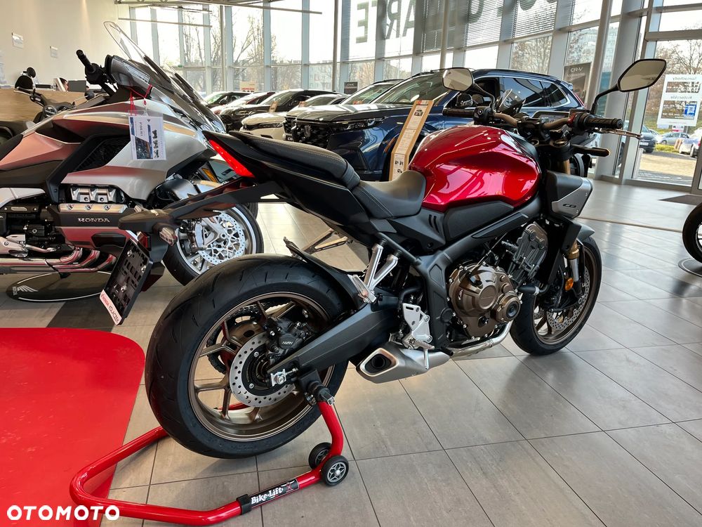Honda CB - 3