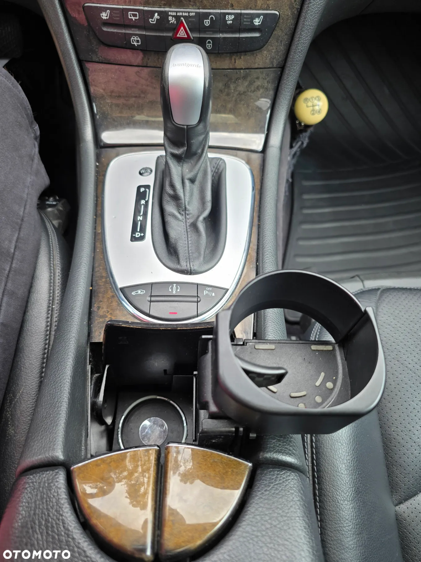 Mercedes-Benz Klasa E 320 T Avantgarde - 14