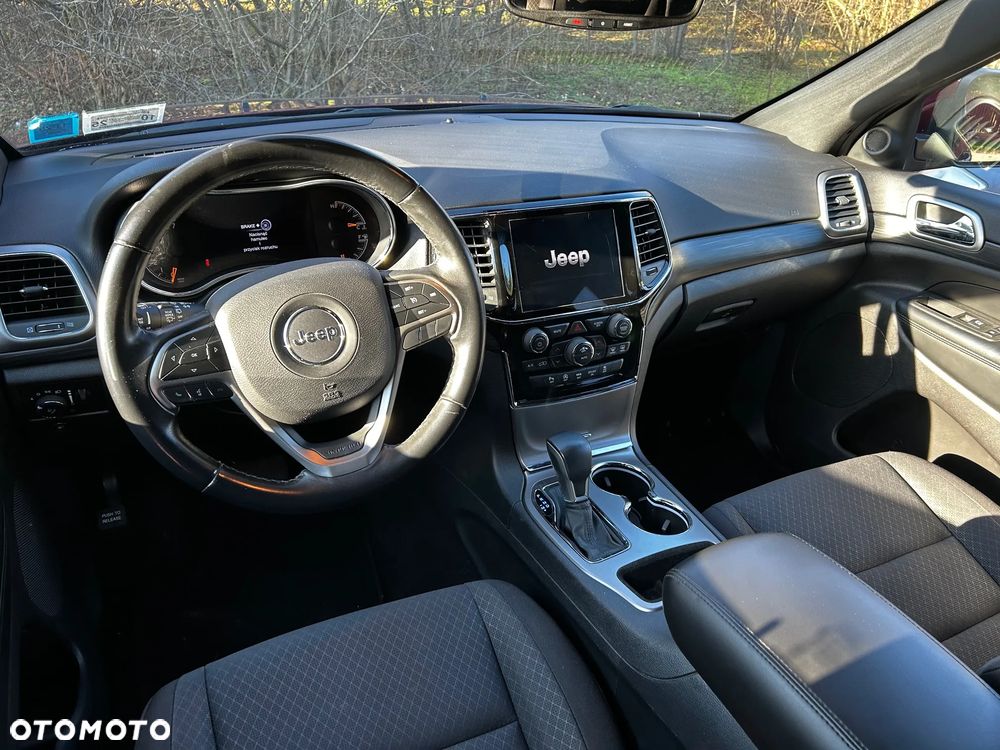 Jeep Grand Cherokee - 19