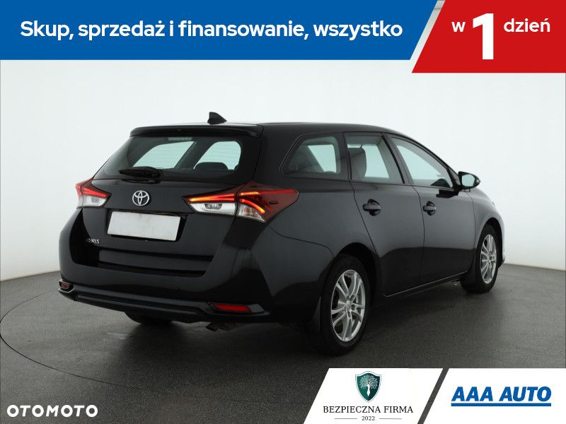 Toyota Auris - 6