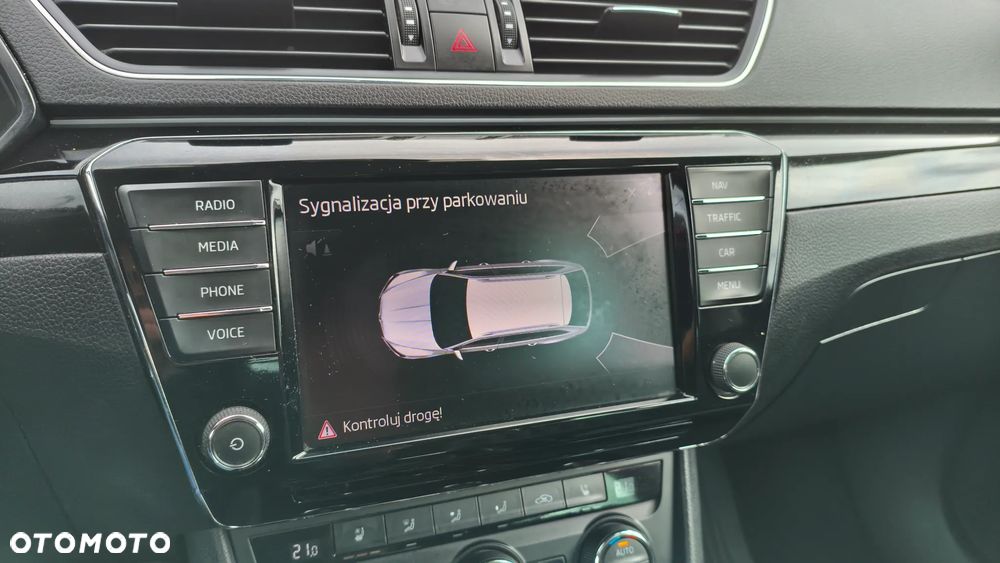 Skoda Superb 2.0 TDI L&K DSG - 31