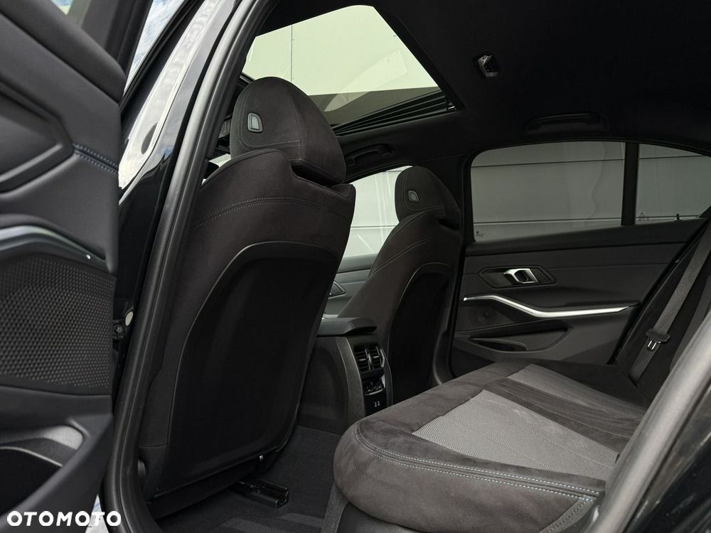 BMW Seria 3 320d xDrive mHEV M Sport sport - 23