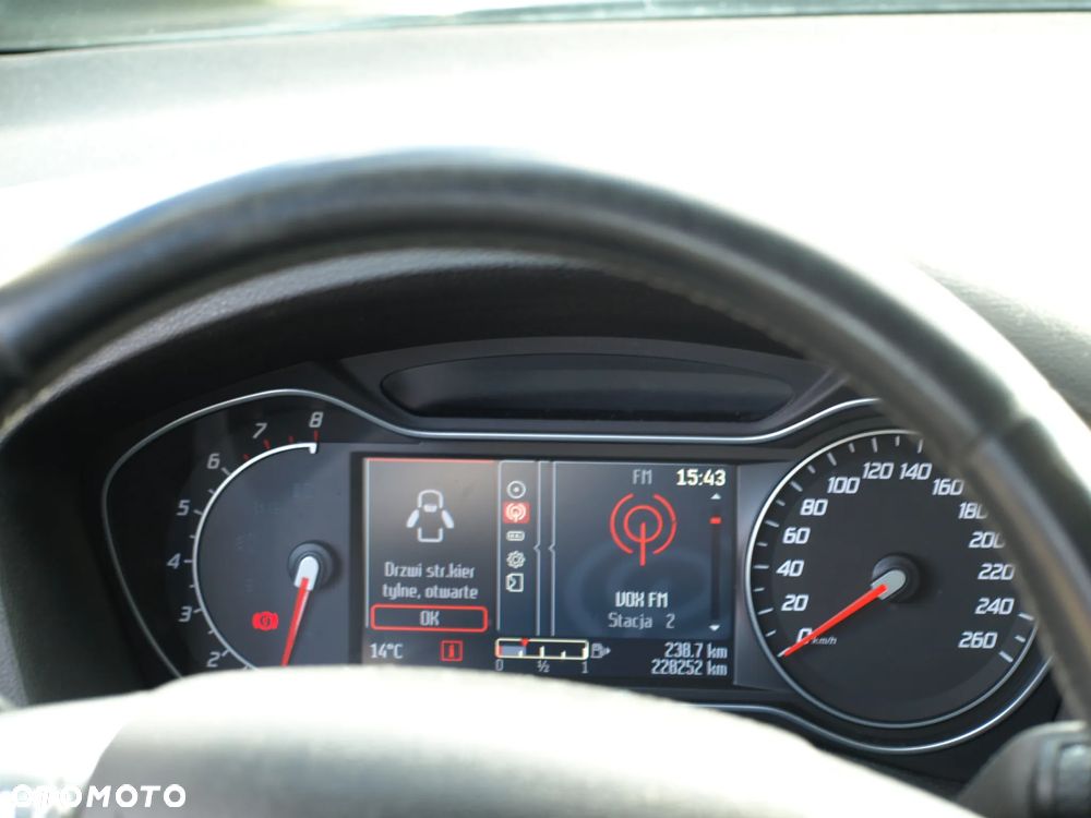 Ford Mondeo - 12