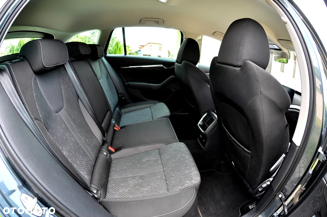 Skoda Octavia 2.0 TDI Style DSG - 16