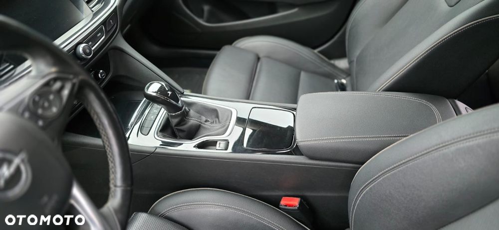 Opel Insignia Sports Tourer 2.0 Diesel 4x4 Edition - 13