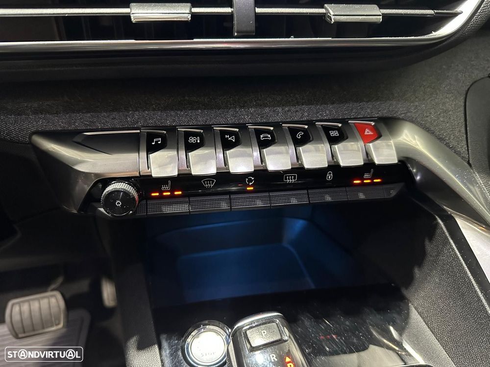 Peugeot 5008 1.5 BlueHDi Allure EAT8 - 36