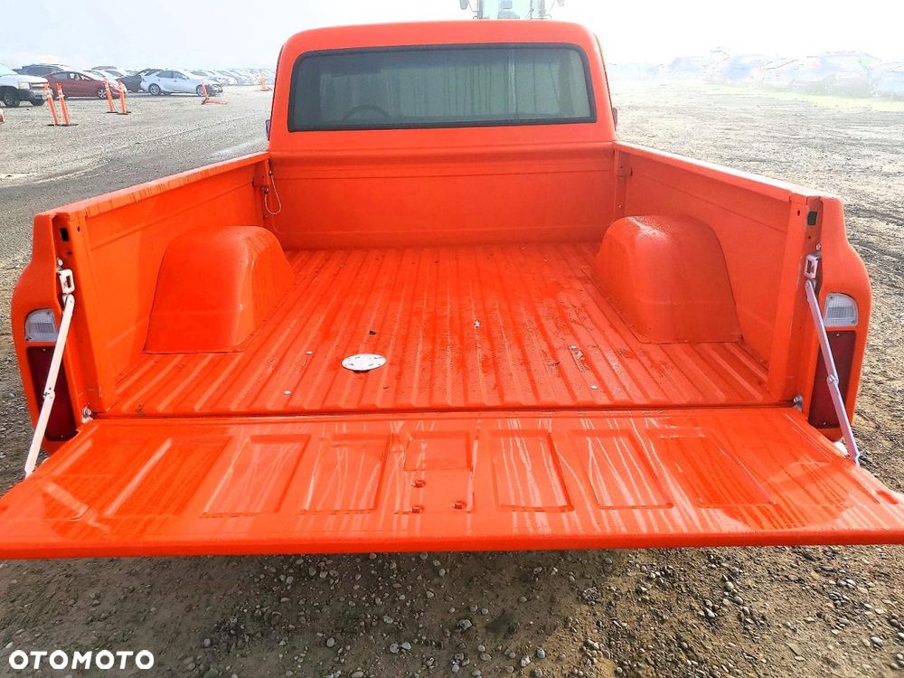 Chevrolet C-10 - 9