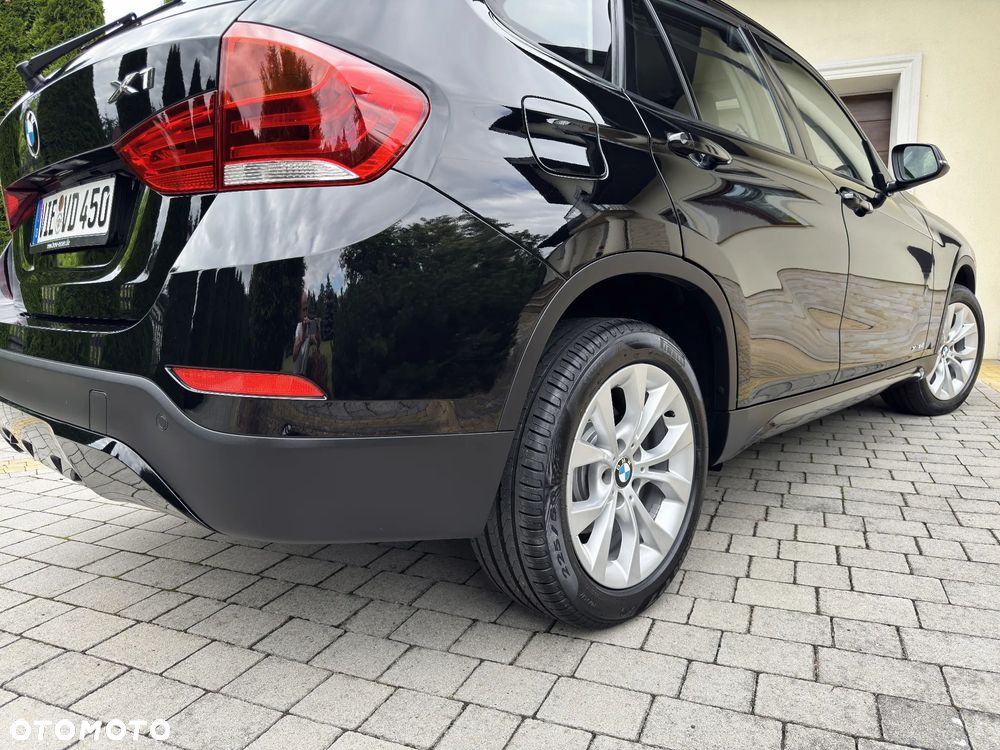 BMW X1 xDrive18d Sport Line - 17