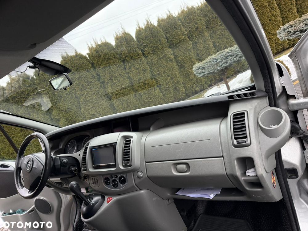 Opel Vivaro - 2